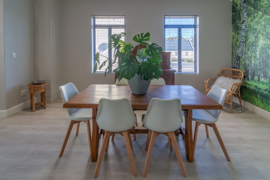 To Let 3 Bedroom Property for Rent in Paardevlei Western Cape